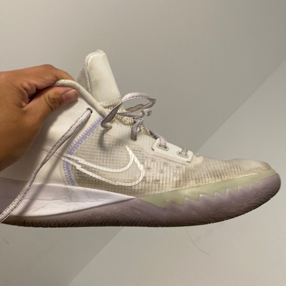 kyrie Irving Nike